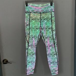 Curves n Combatboots reflective snakeskin print leggings